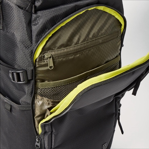 Lululemon Room to Roam Backpack - Picture 7 of 8